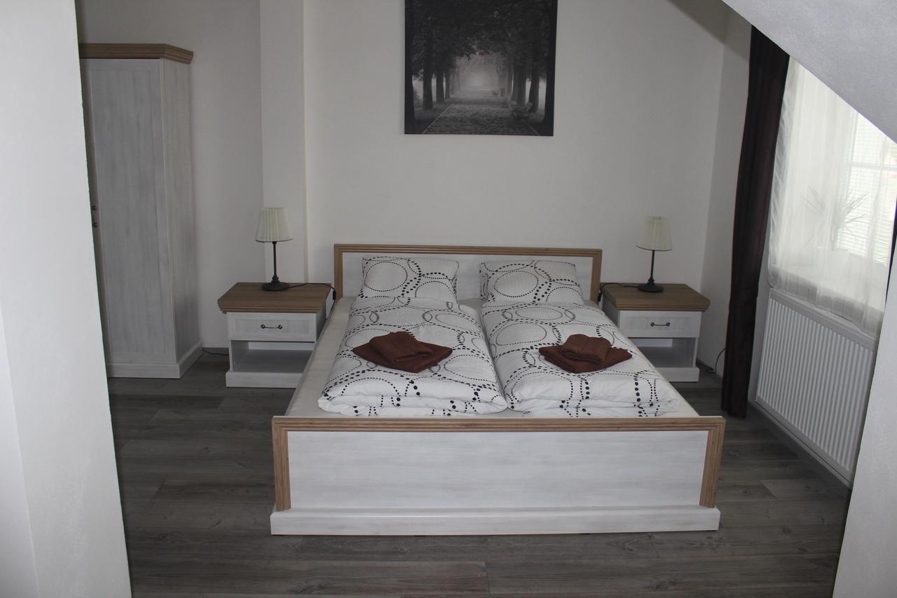 Penzion Vesely Zelezny Brod Exterior foto